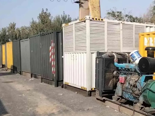 道县200KW柴油发电机机组每小时油耗是多少?